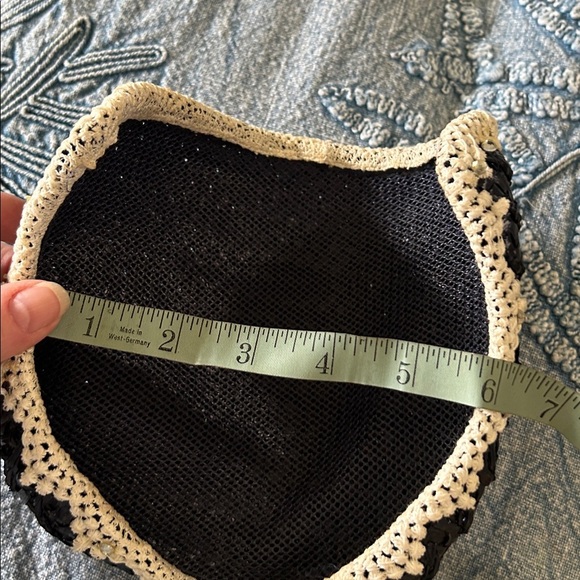 VICTORIAN 1950s JULIETTE BLACK STRAW PILLBOX WITH WHITE EMBROIDERED LACE HAT